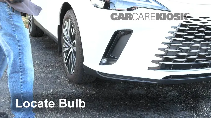 2024 Lexus RX350 2.4L 4 Cyl. Turbo Éclairage Feu antibrouillard (remplacer l'ampoule)